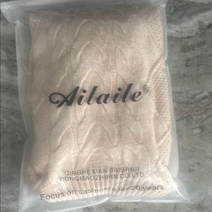 Ailailie Cream Cable Knit Sweater
